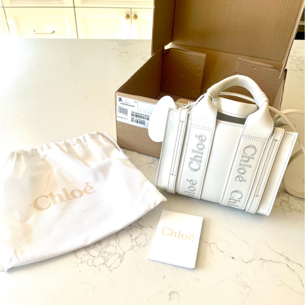 Chloe’ Mini Leather Woody Tote in White